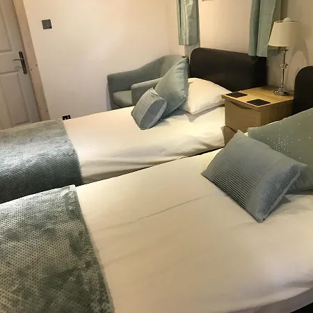 بيت ريفي The Miners Arms ألستون