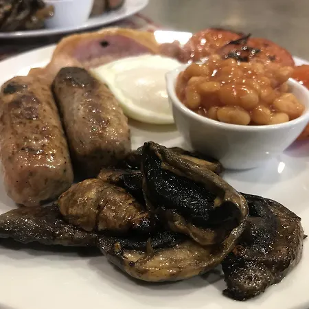 بيت ريفي The Miners Arms ألستون